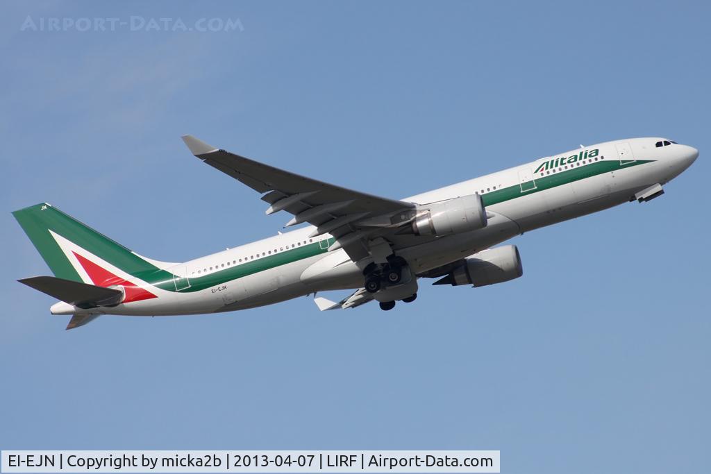 EI-EJN, 2012 Airbus A330-202 C/N 1313, Take off