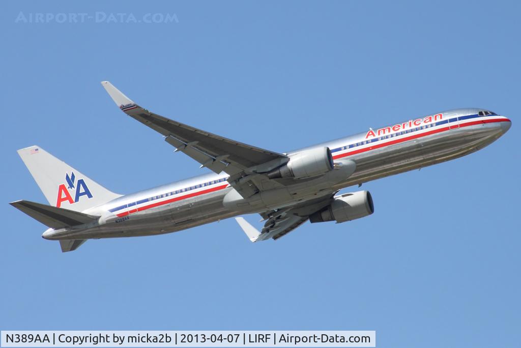 N389AA, 1994 Boeing 767-323 C/N 27449, Take off