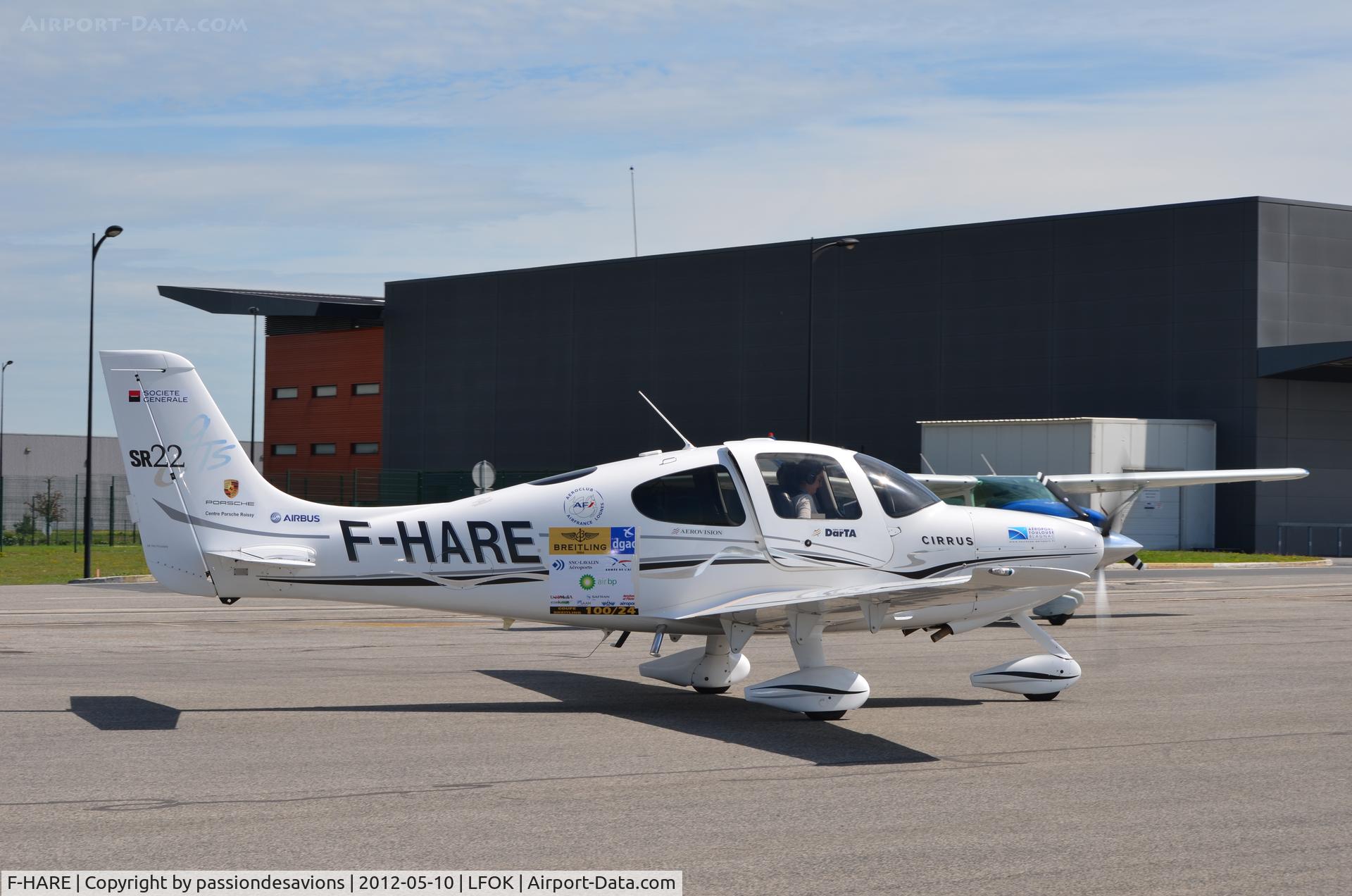F-HARE, Cirrus SR22 GTS C/N 1342, taxiing