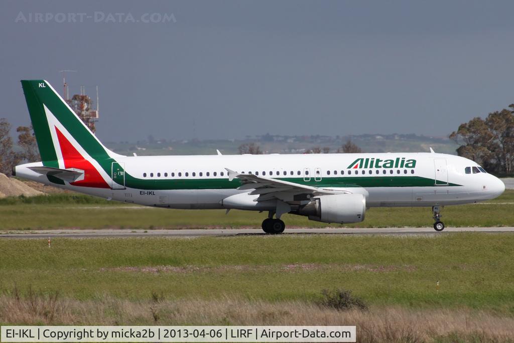 EI-IKL, 2001 Airbus A320-214 C/N 1489, Taxiing