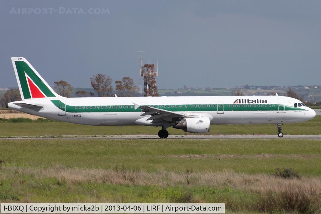 I-BIXQ, 1996 Airbus A321-112 C/N 586, Taxiing. Scrapped in january 2020.