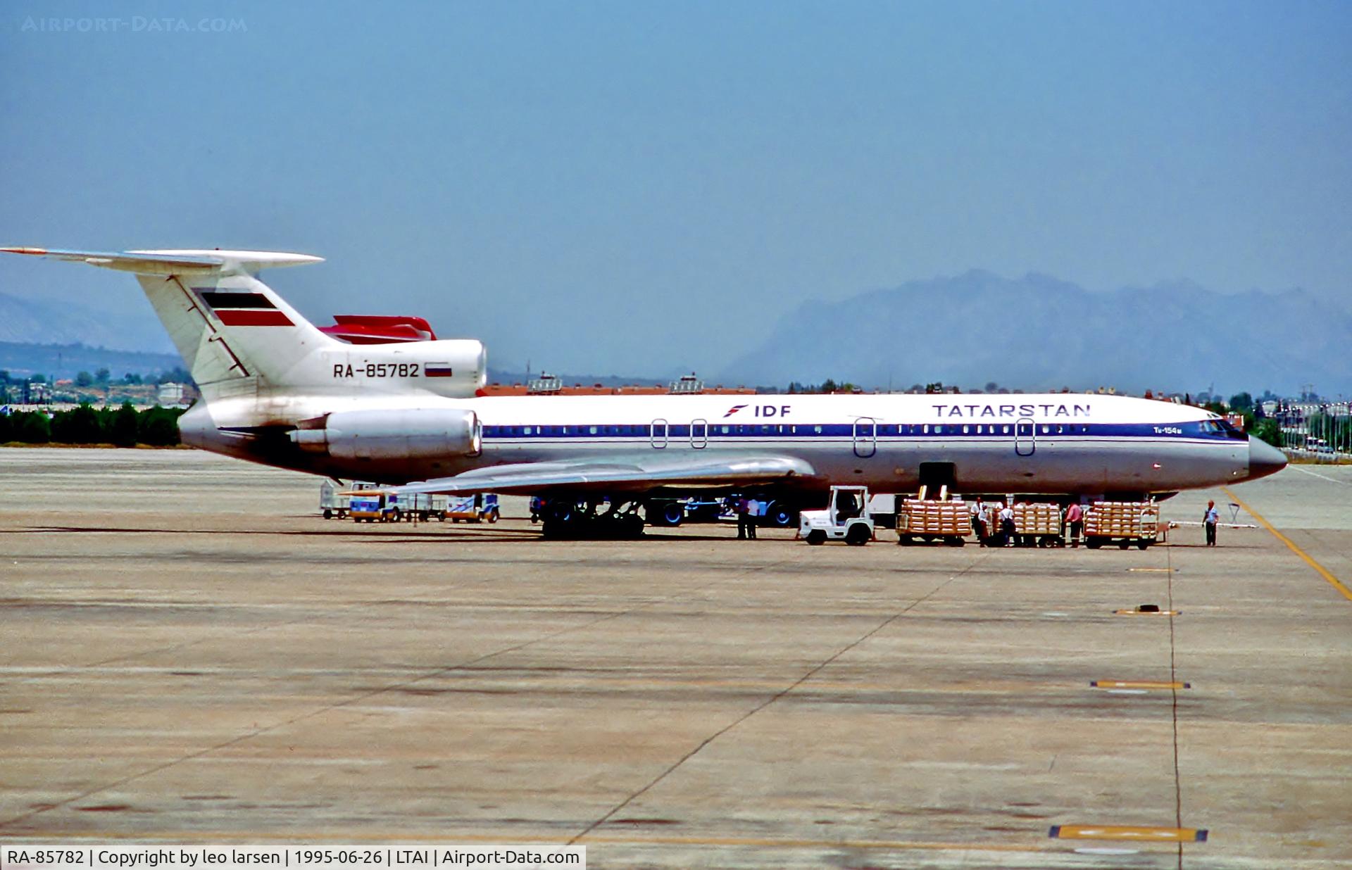 RA-85782, 1993 Tupolev Tu-154M C/N 93A966, Antalya 26.6.95
