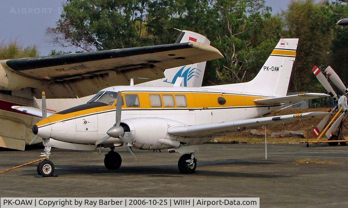 PK-OAW, 2000 Beech 65-B80 Queen Air C/N LD-308, Beech 65-B80 Queen Air [LD-308] Jakarta-Halim Perdanakusuma Int~PK 25/10/2006