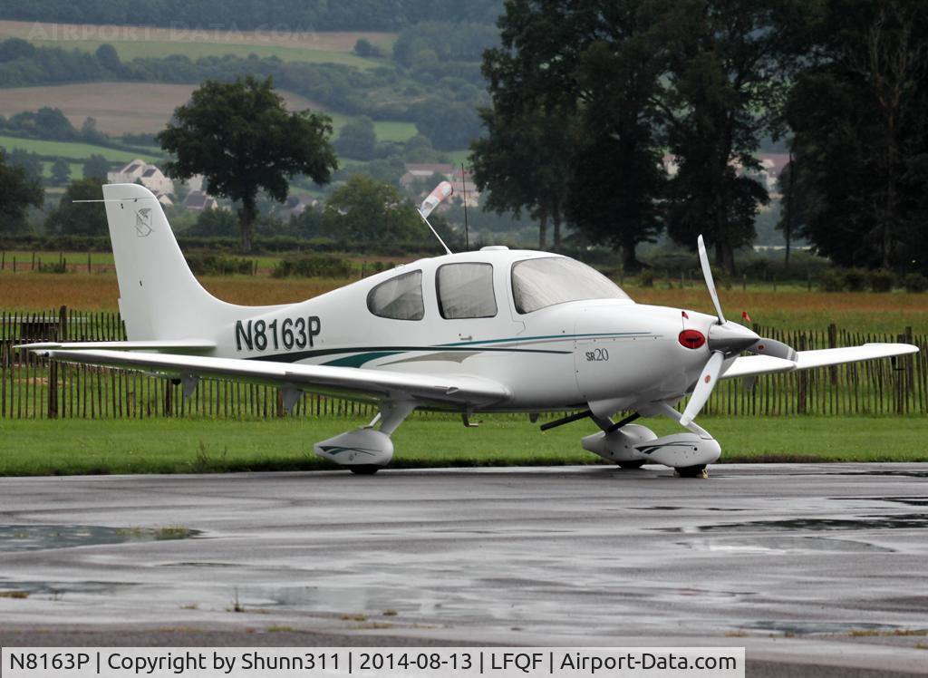 N8163P, 2004 Cirrus SR20 C/N 1391, Parked...