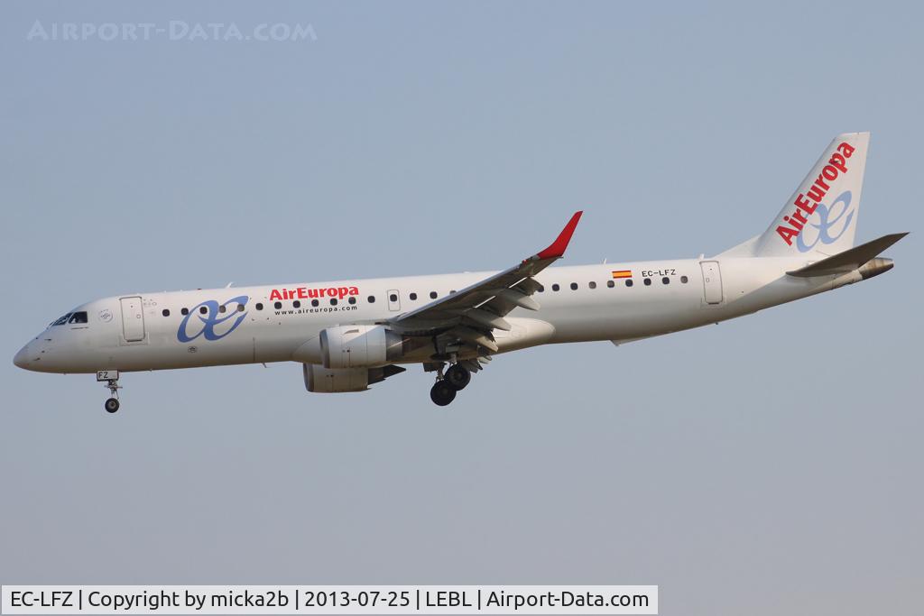 EC-LFZ, 2010 Embraer 195LR (ERJ-190-200LR) C/N 19000357, Landing