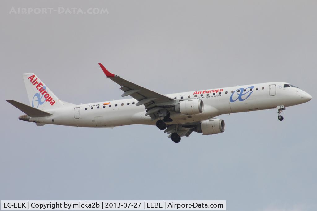 EC-LEK, 2010 Embraer 195LR (ERJ-190-200LR) C/N 19000344, Landing
