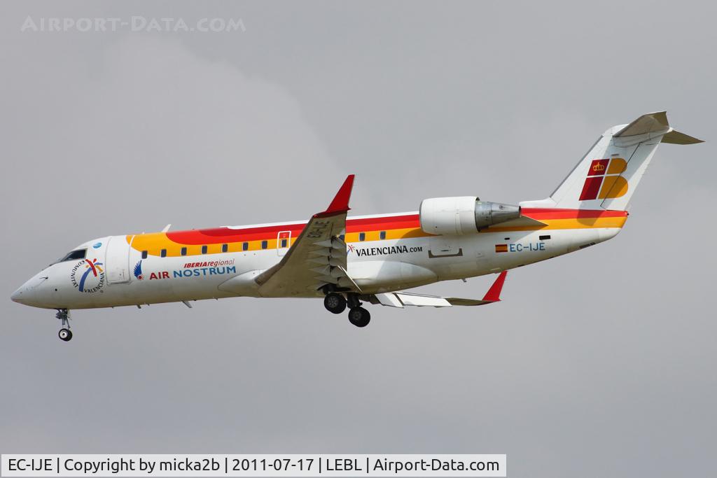 EC-IJE, 2002 Bombardier CRJ-200ER (CL-600-2B19) C/N 7700, Landing