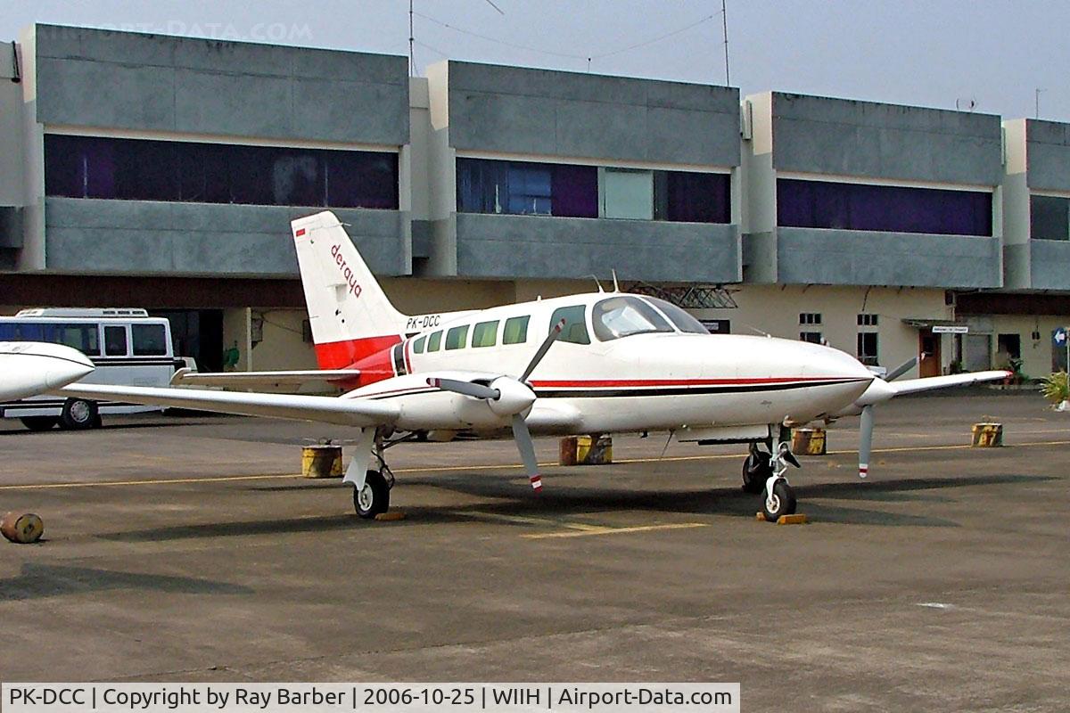 PK-DCC, 1981 Cessna 402C Businessliner C/N 402C0250, Cessna 402C Businessliner [402C-0250] (Deraya Air Taxi) Jakarta-Halim Perdanakusuma Int~PK 25/10/2006