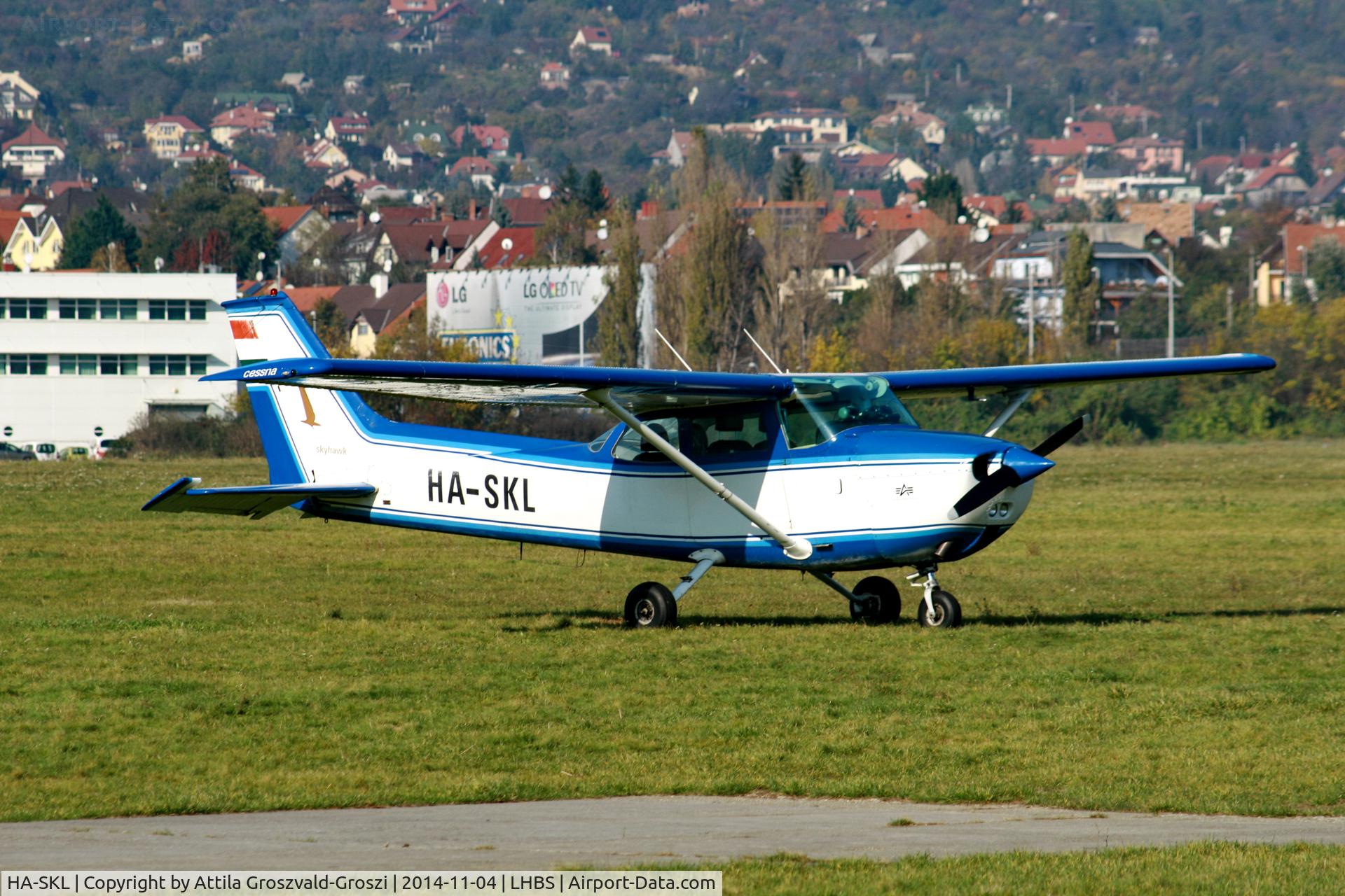 HA-SKL, Cessna 172M C/N 17264904, Budaörs Airport