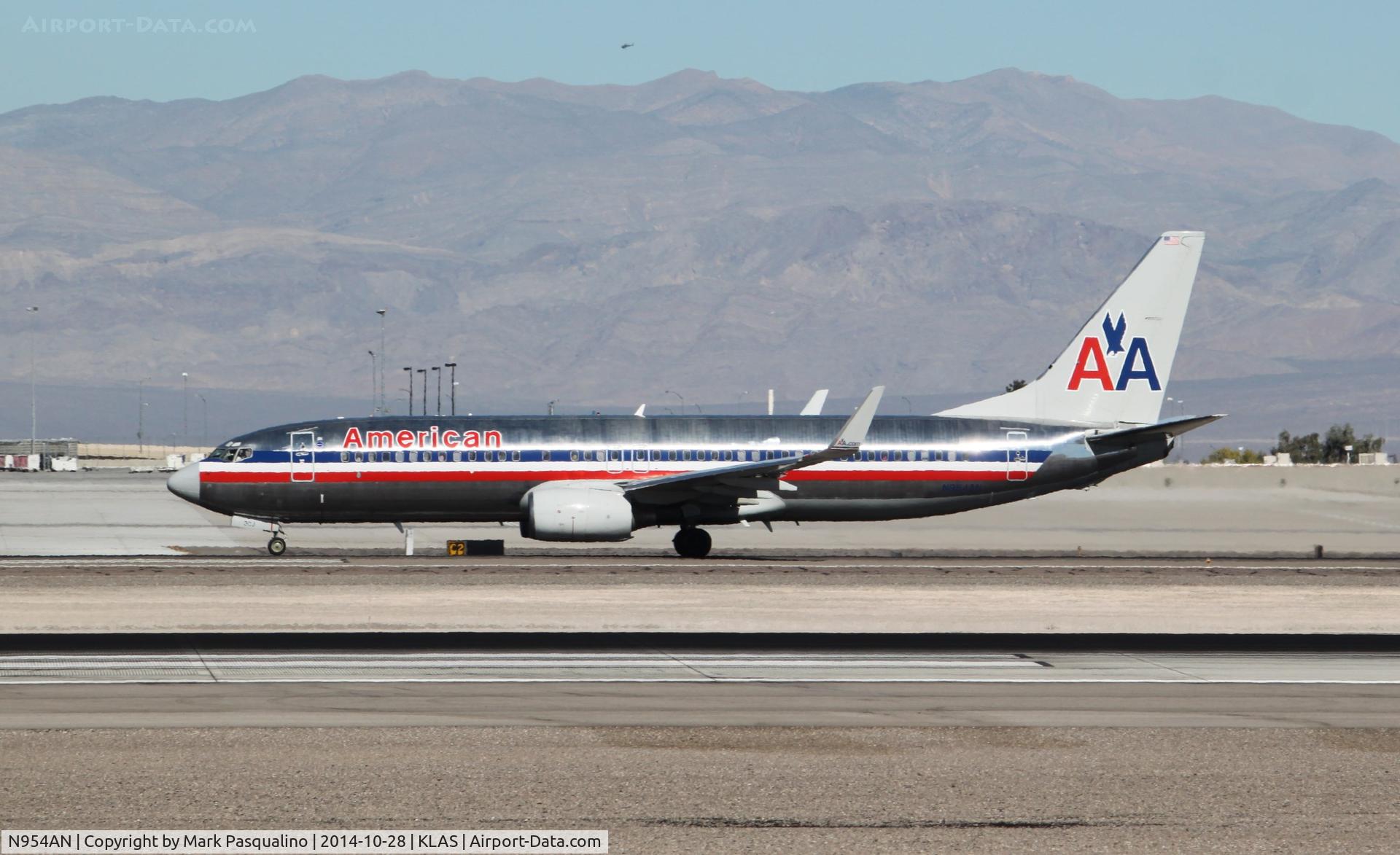N954AN, 2001 Boeing 737-823 C/N 30089, Boeing 737-800