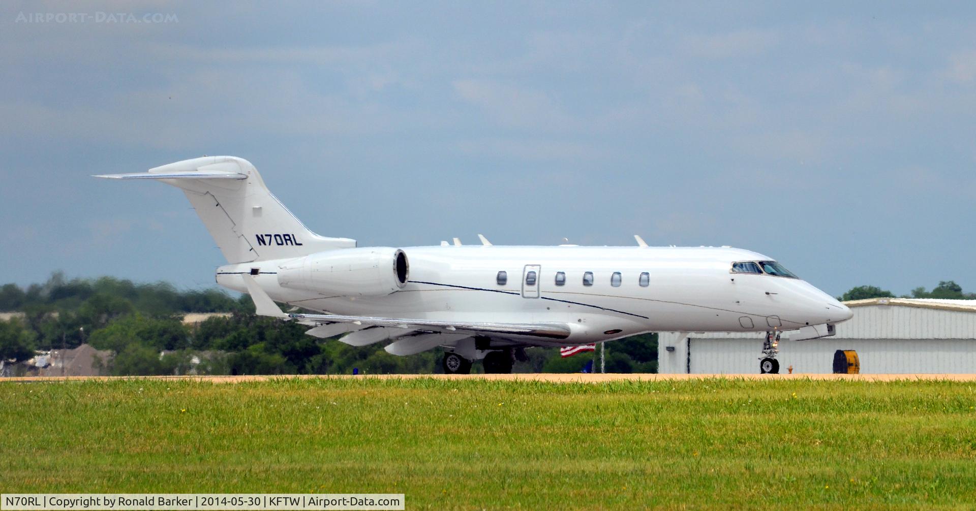 N70RL, 2007 Bombardier Challenger 300 (BD-100-1A10) C/N 20159, Takeoff roll, Meacham Field, Ft Worth, TX
