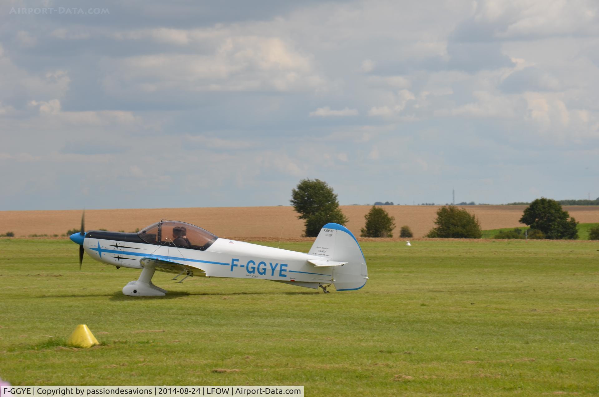 F-GGYE, Mudry CAP-10B C/N 237, Taxiing