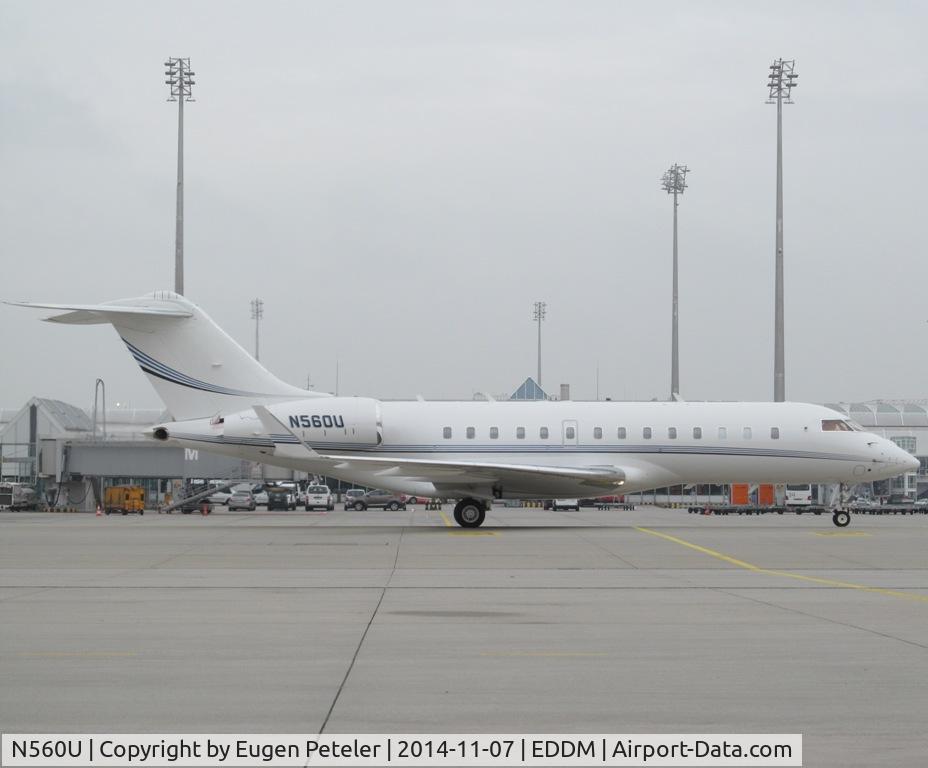 N560U, Bombardier BD-700-1A11 Global 5000 C/N 9366, Photographed on the taxiway.