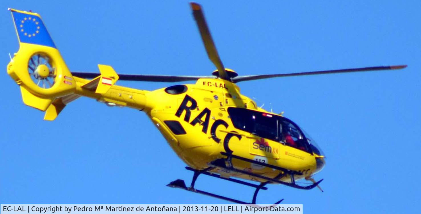 EC-LAL, Eurocopter EC-135P-2 C/N 761, Sabadell en vuelo - España