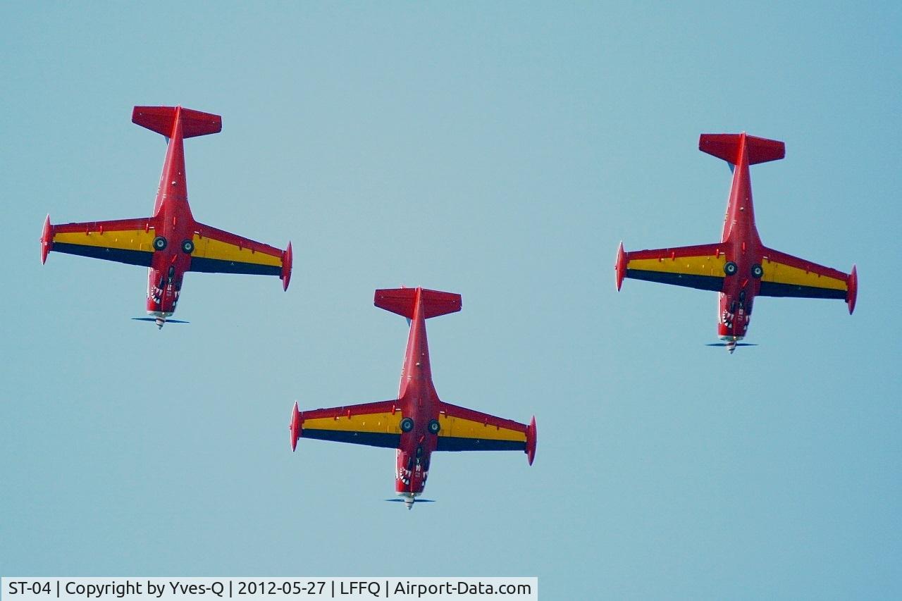ST-04, SIAI-Marchetti SF-260MB C/N 10-04, SIAI-Marchetti SF-260MB, Belgian Air Force Aerobatic Team, La Ferté-Alais Airfield (LFFQ) Air Show 2012
