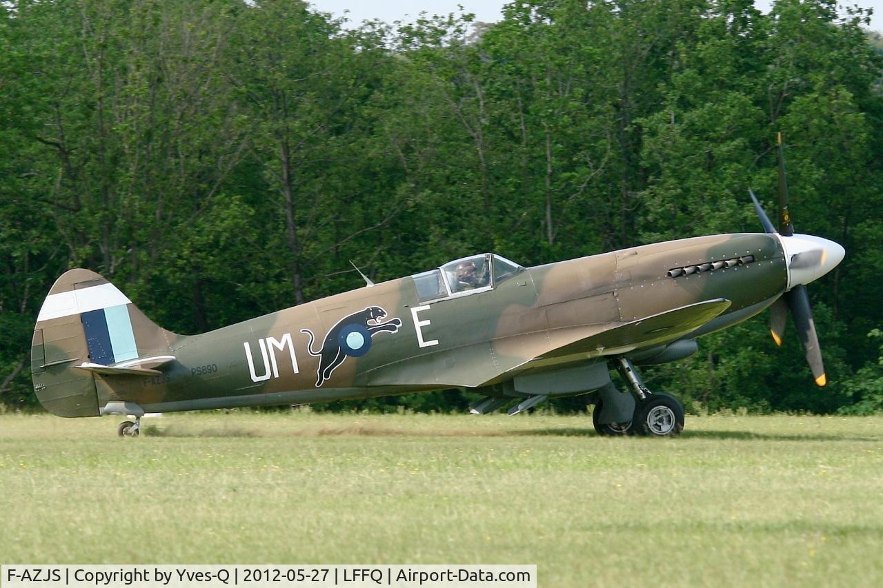 F-AZJS, 1944 Supermarine 389 Spitfire PR.XIX C/N 6S/585110, Supermarine Spitfire PR19 389, La Ferté Alais Airfield (LFFQ) Air Show 2012