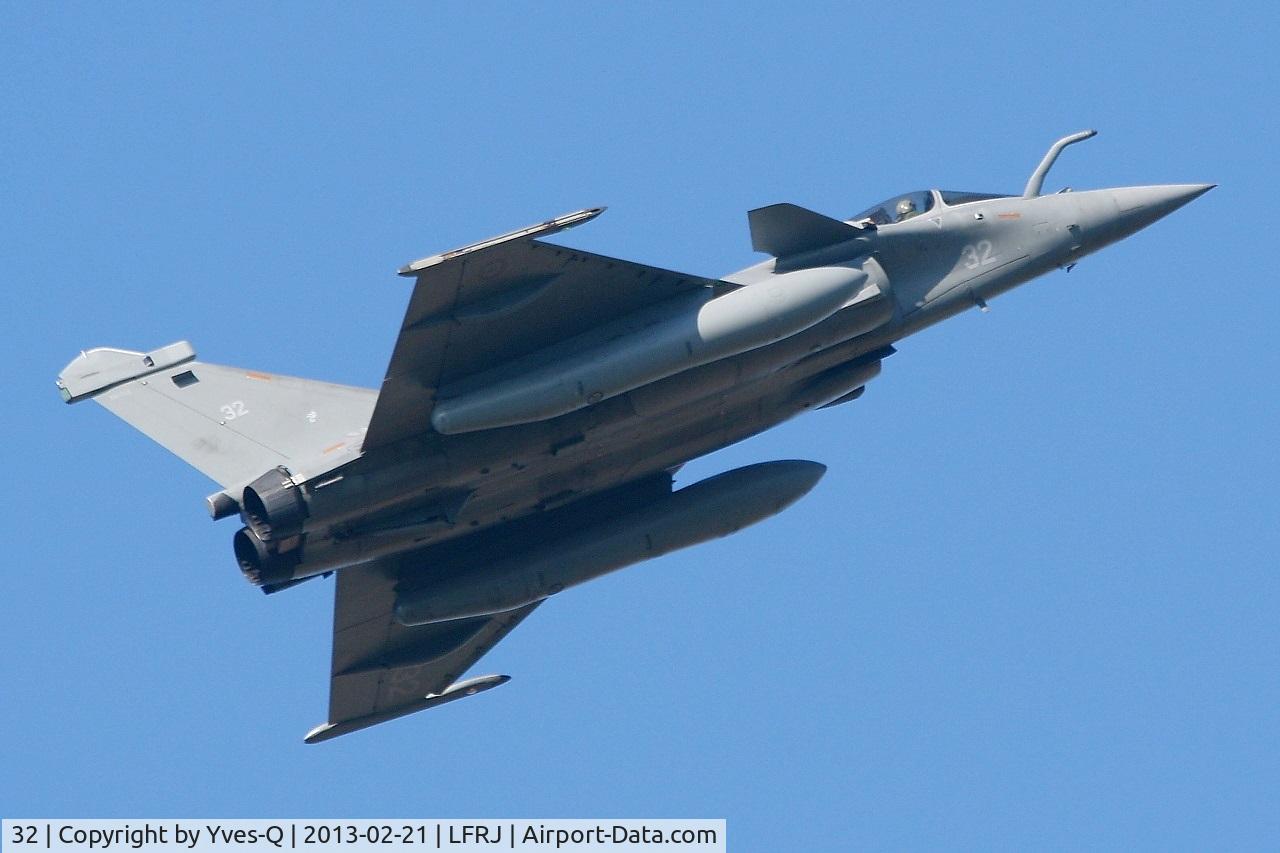 32, Dassault Rafale M C/N 32, French Naval Aviation Dassault Rafale M, Take off rwy 08, Landivisiau Naval Air Base (LFRJ)