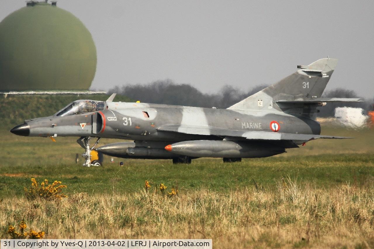 31, Dassault Super Etendard C/N 31, French Naval Aviation Dassault Super Etendard M (SEM), Taxiing to holding point rwy 08, Landivisiau Naval Air Base (LFRJ)