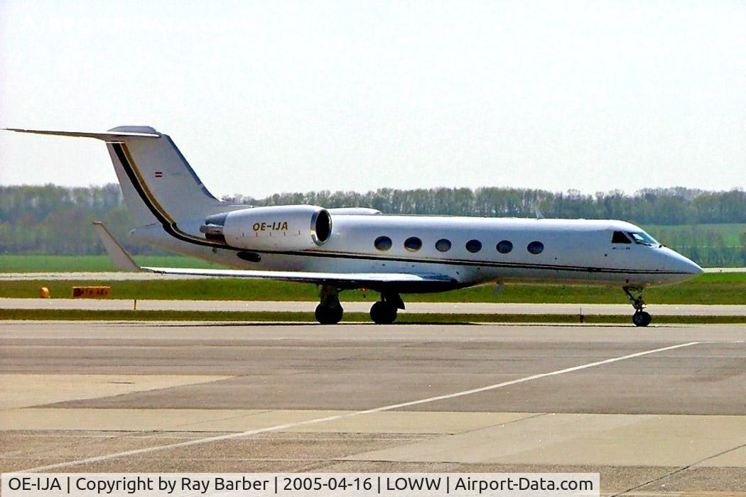 OE-IJA, 1990 Gulfstream Aerospace G-IV C/N 1157, Gulfstream G4 [1157] Vienna-Schwechat~OE 16/04/2005
