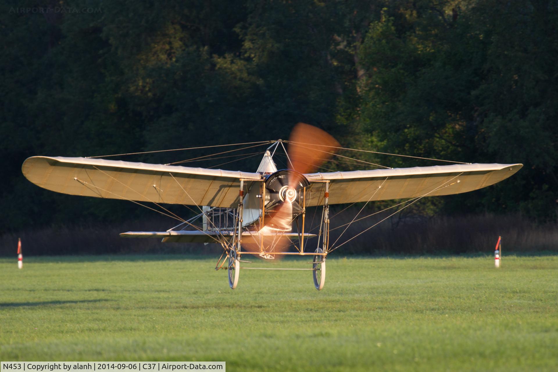 N453, 2011 Bleriot XI Replica C/N 21, Early morning at Brodhead