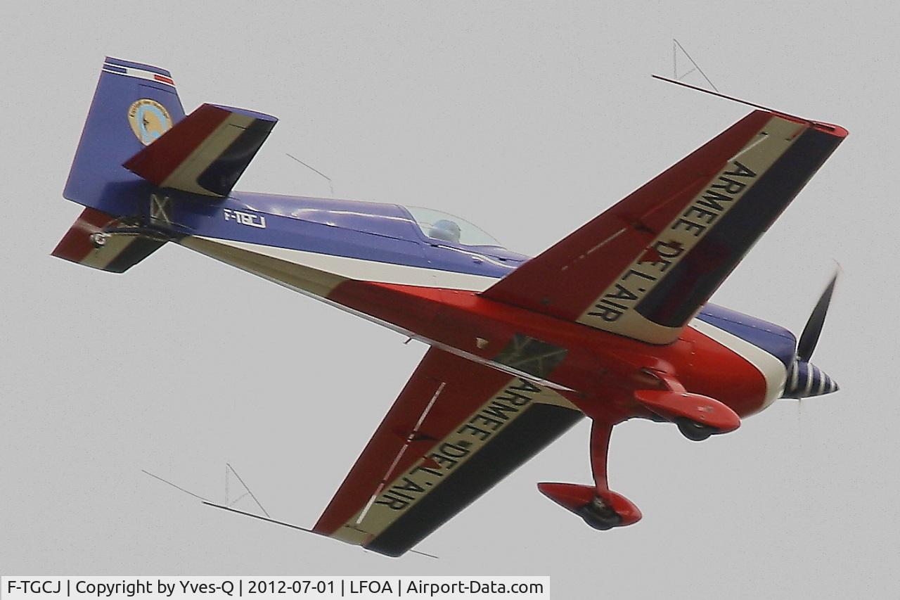 F-TGCJ, Extra EA-330SC C/N 05, Extra EA-330SC, Solo display, Avord Air Base 702 (LFOA)  Air Show 2012