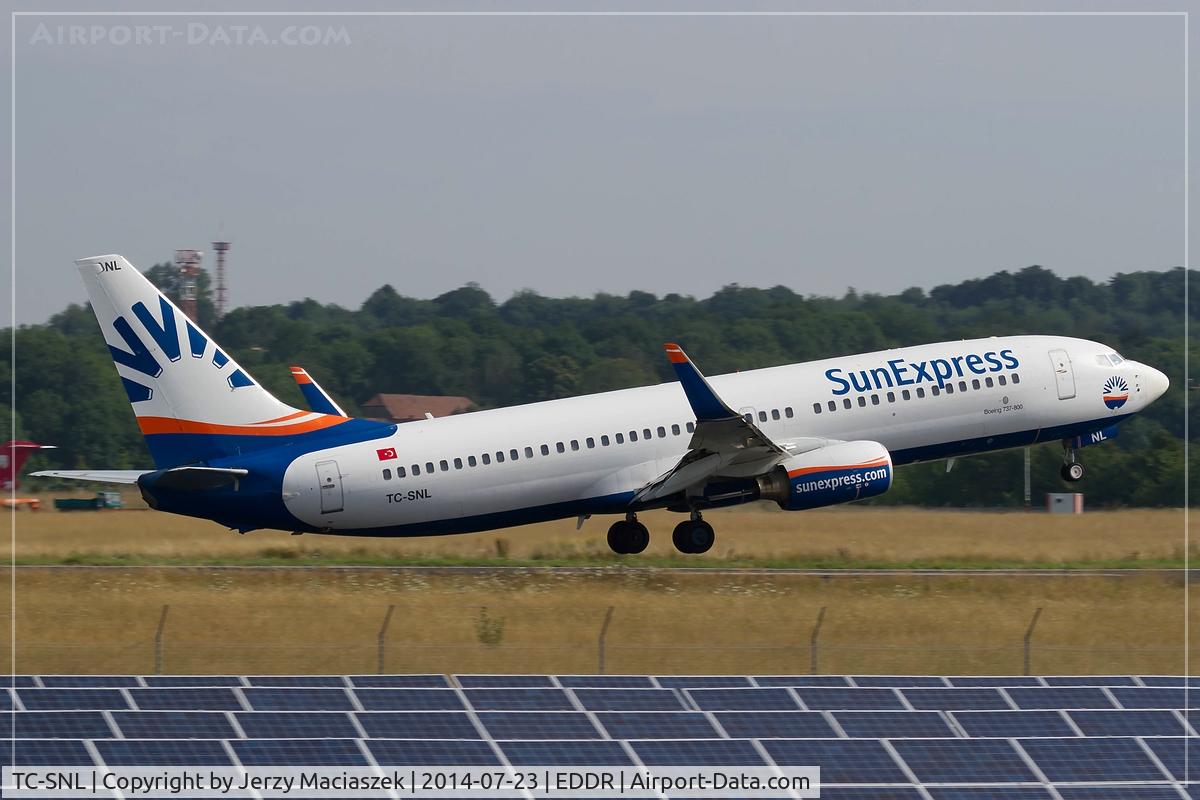 TC-SNL, 2005 Boeing 737-86N C/N 34251, Boeing 737-86N