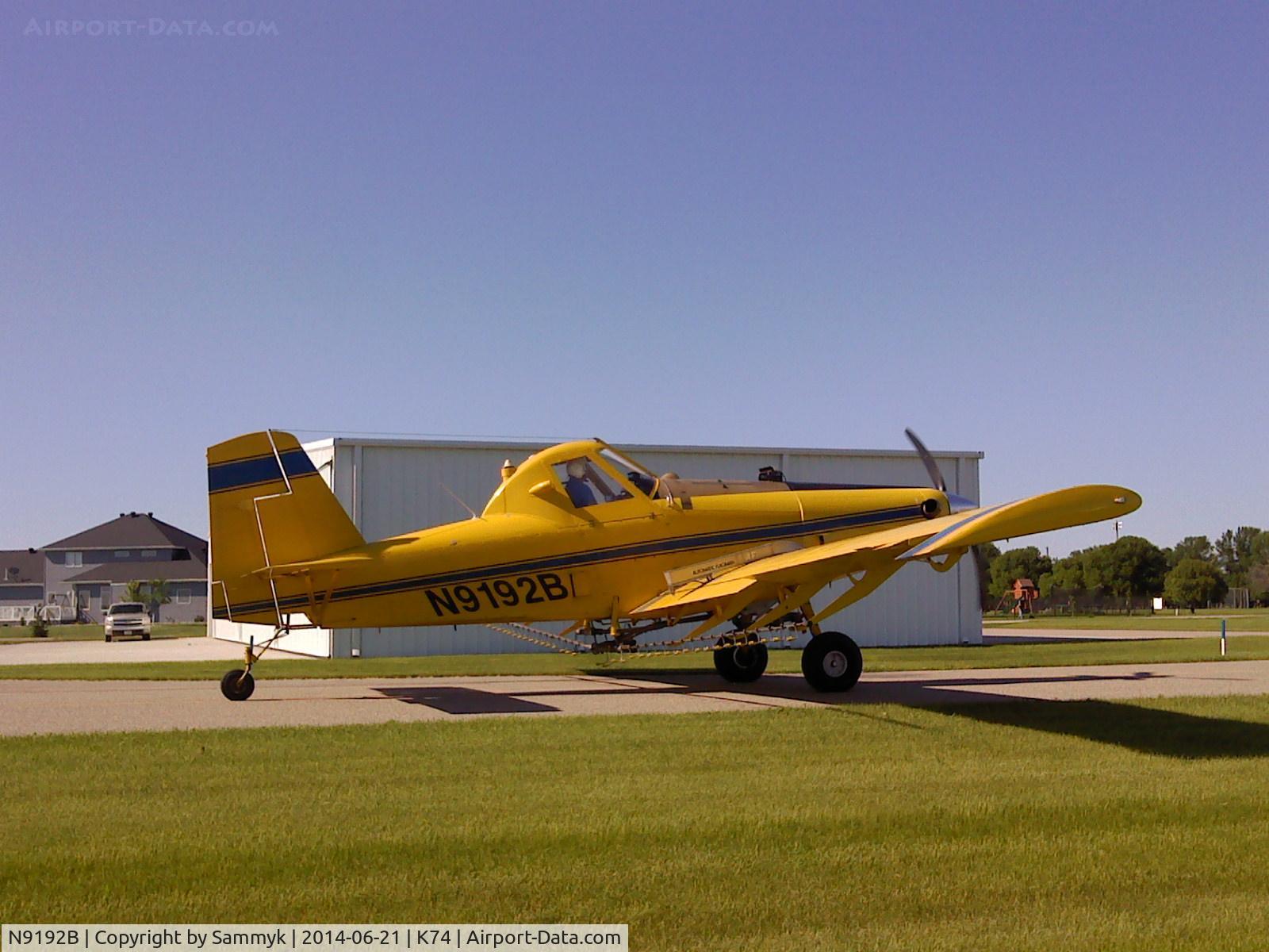 N9192B, 1993 Air Tractor Inc AT-401 C/N 401-0929, This photo was taken at the 2014 Kindred Fly-in.