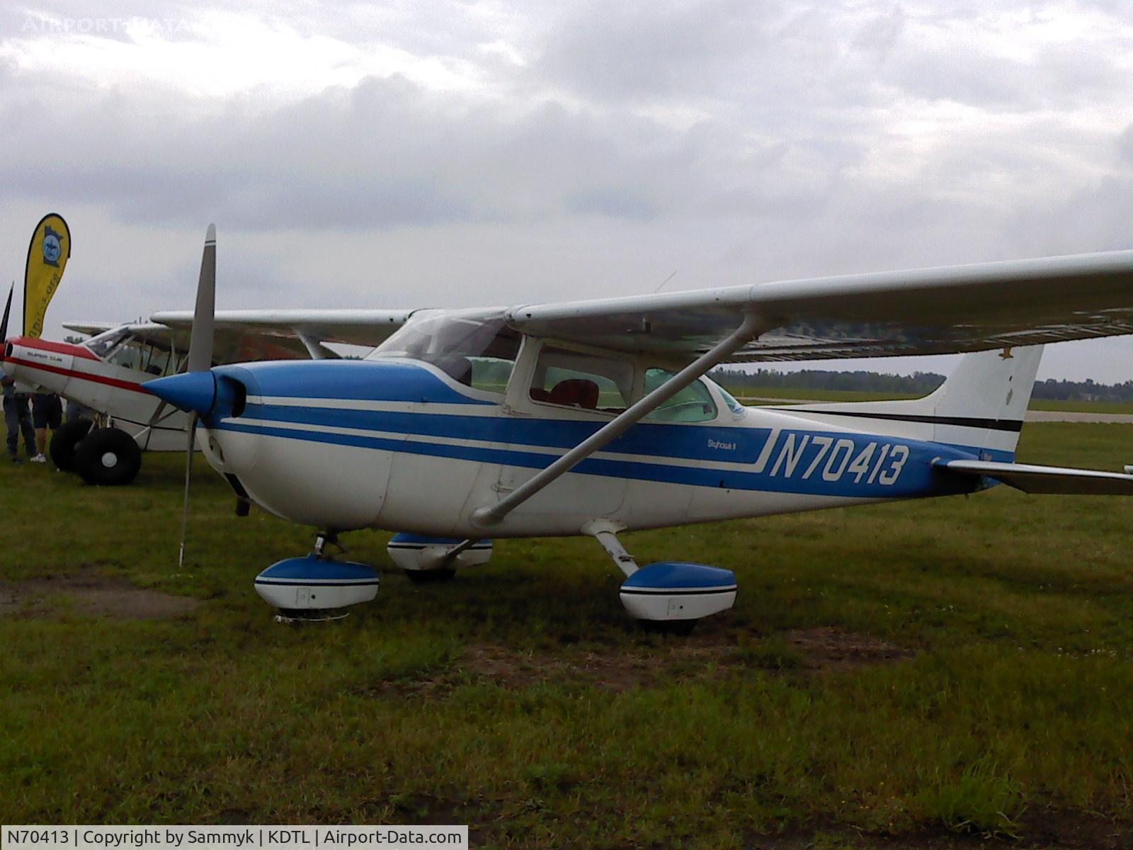 N70413, 1976 Cessna 172M C/N 17267217, A very nice 172 at the Detroit Lakes Fly-in in 2013.