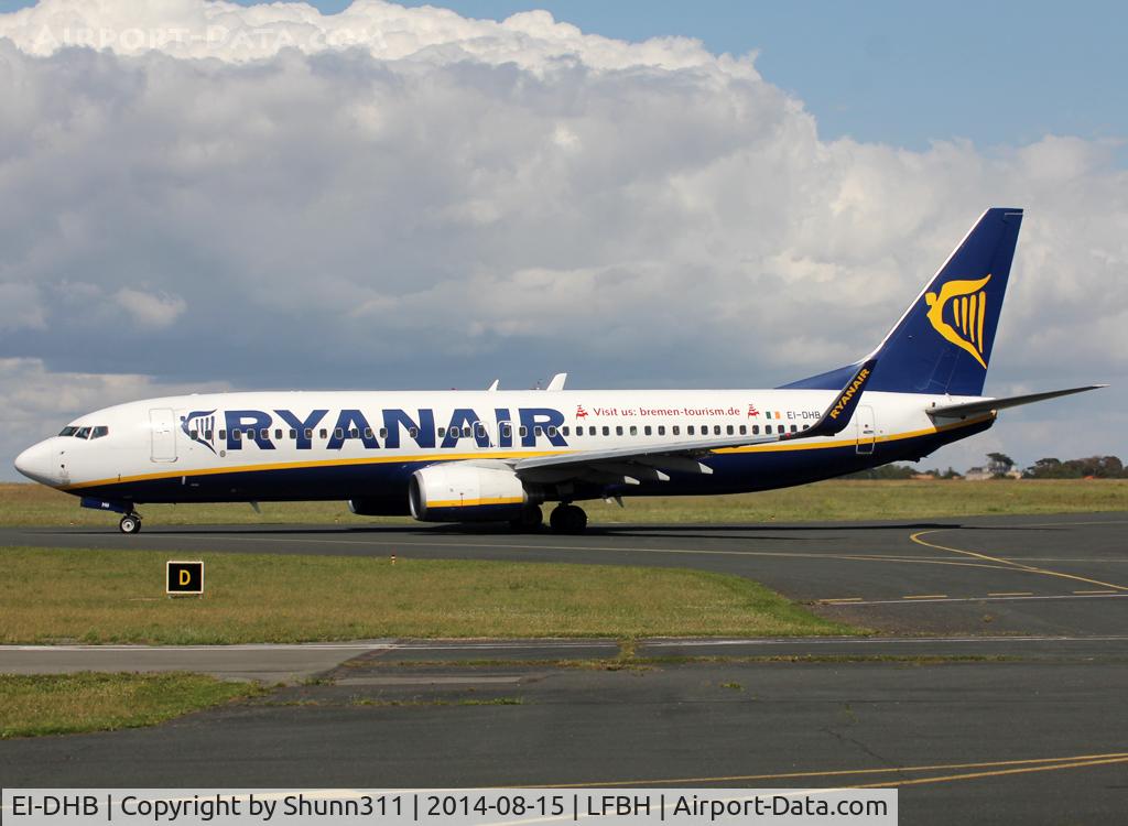 EI-DHB, 2005 Boeing 737-8AS C/N 33572, Taxiing for departure...