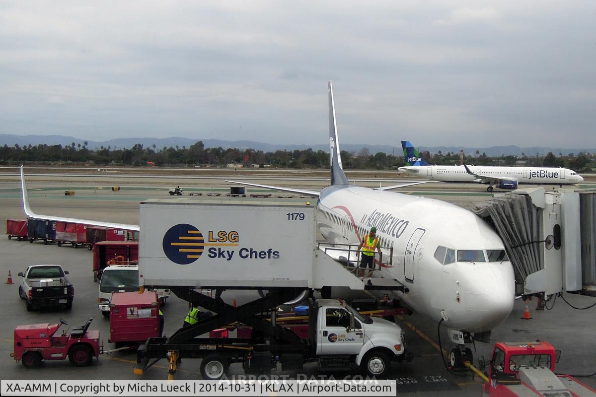 XA-AMM, 2014 Boeing 737-852 C/N 39944, At LAX