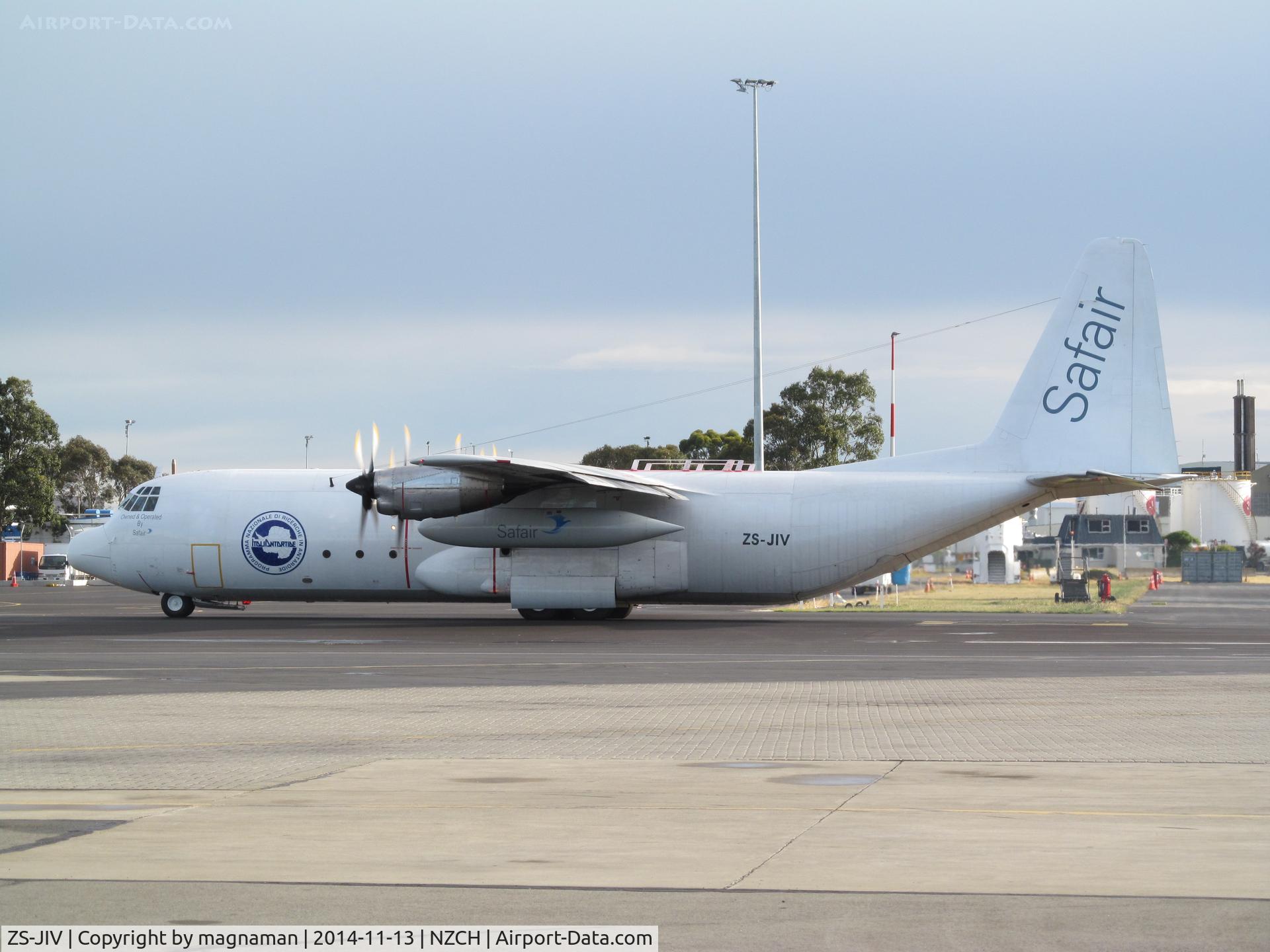 ZS-JIV, 1976 Lockheed L-100-30 Hercules (L-382G) C/N 382-4673, can see the special logo on the side for this seasons work