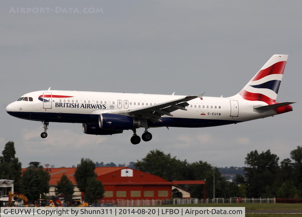 G-EUYW, 2014 Airbus A320-232 C/N 6129, Landing rwy 32R