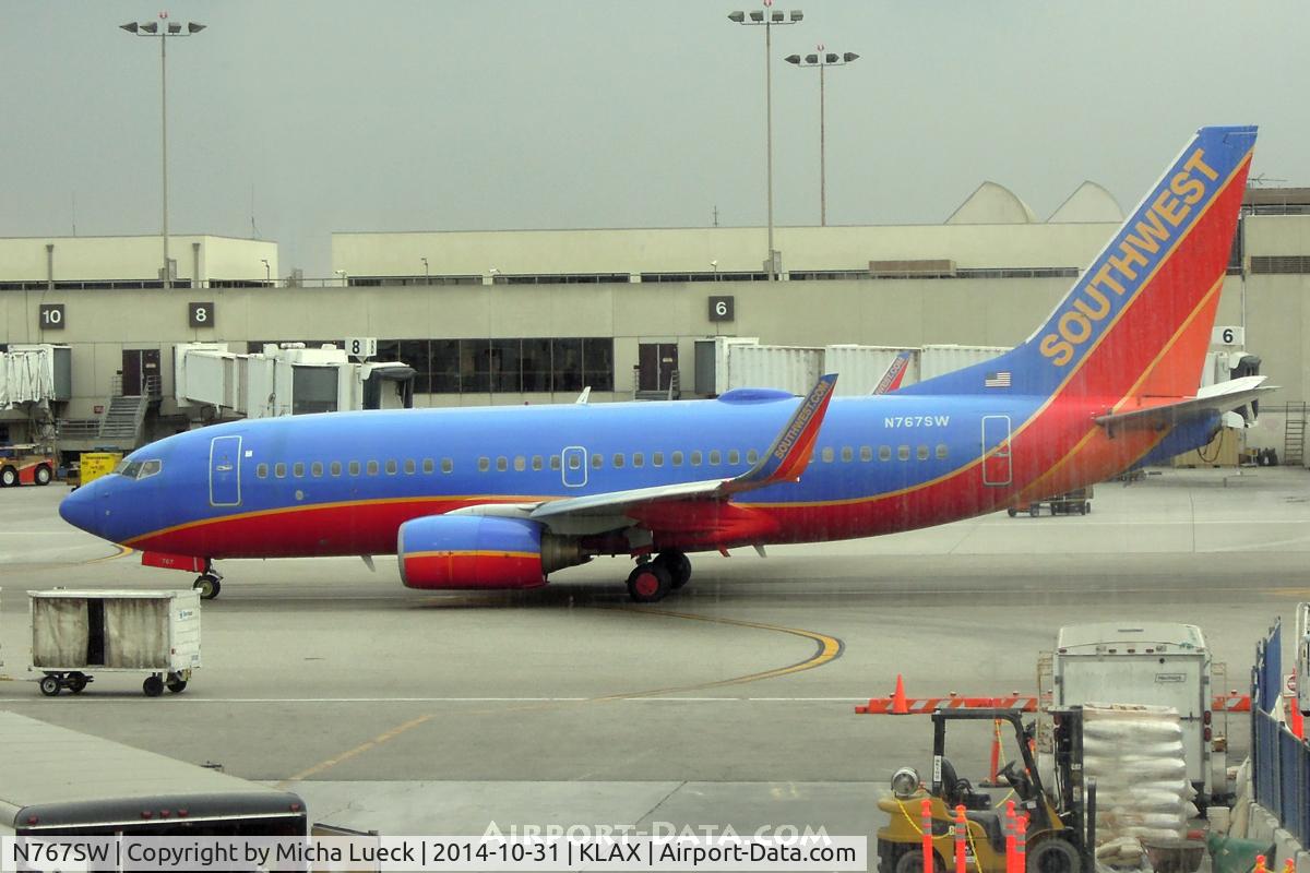 N767SW, 2000 Boeing 737-7H4 C/N 29807, At LAX