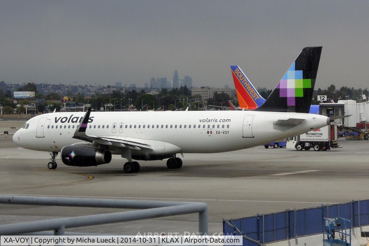 XA-VOY, 2013 Airbus A320-233 C/N 5793, At LAX