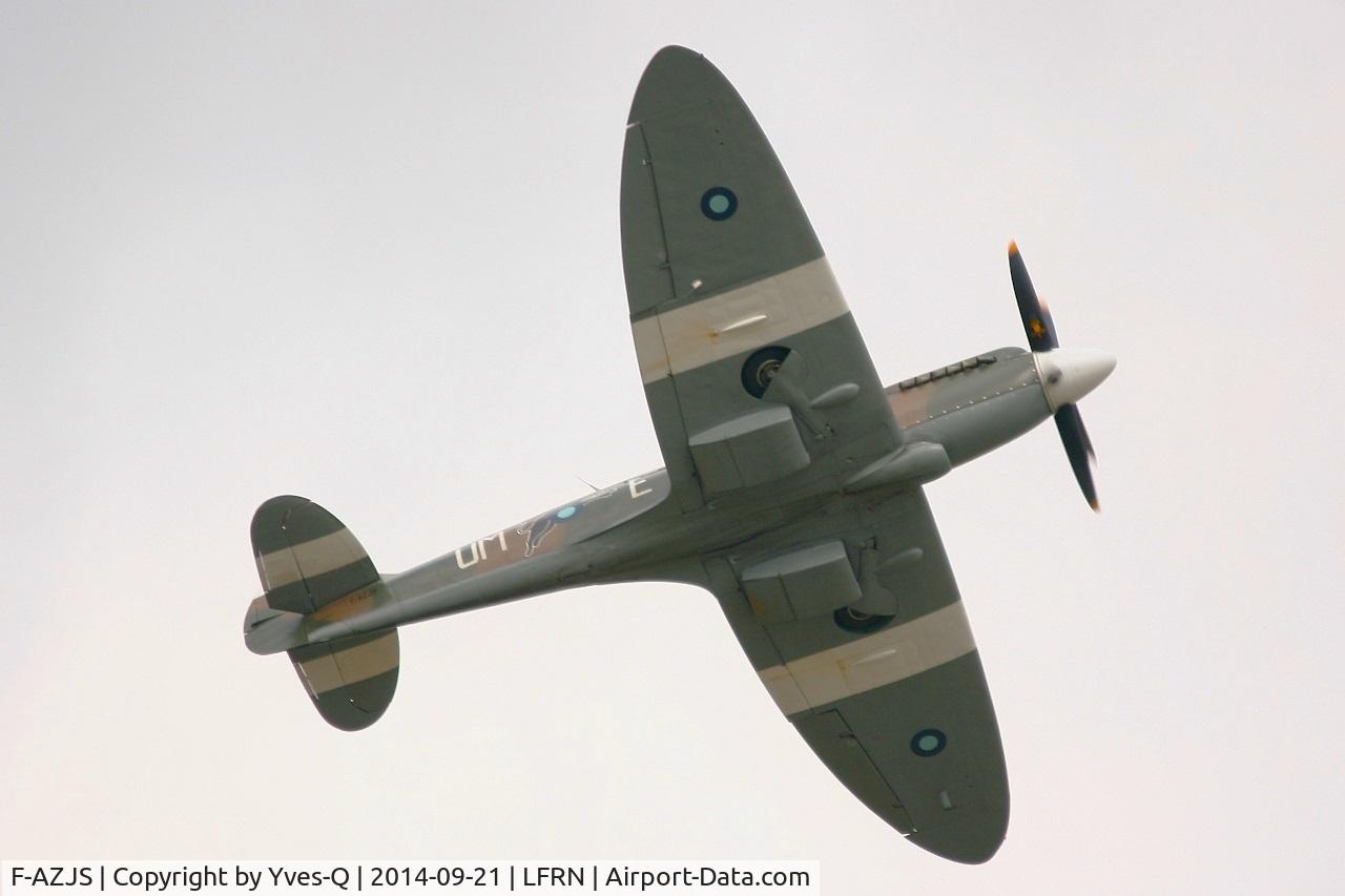 F-AZJS, 1944 Supermarine 389 Spitfire PR.XIX C/N 6S/585110, Supermarine 389 Spitfire PR.XIX, Solo display, Rennes-St Jacques airport (LFRN-RNS) Air show 2014