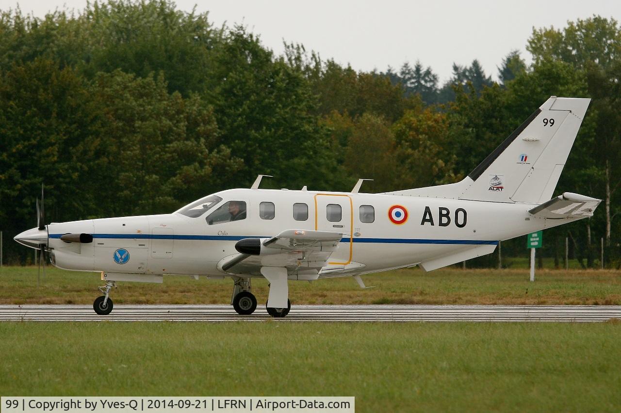 99, 1994 Socata TBM-700 C/N 99, Socata TBM-700, Taxiing before take off, Rennes-St Jacques airport (LFRN-RNS) Air show 2014