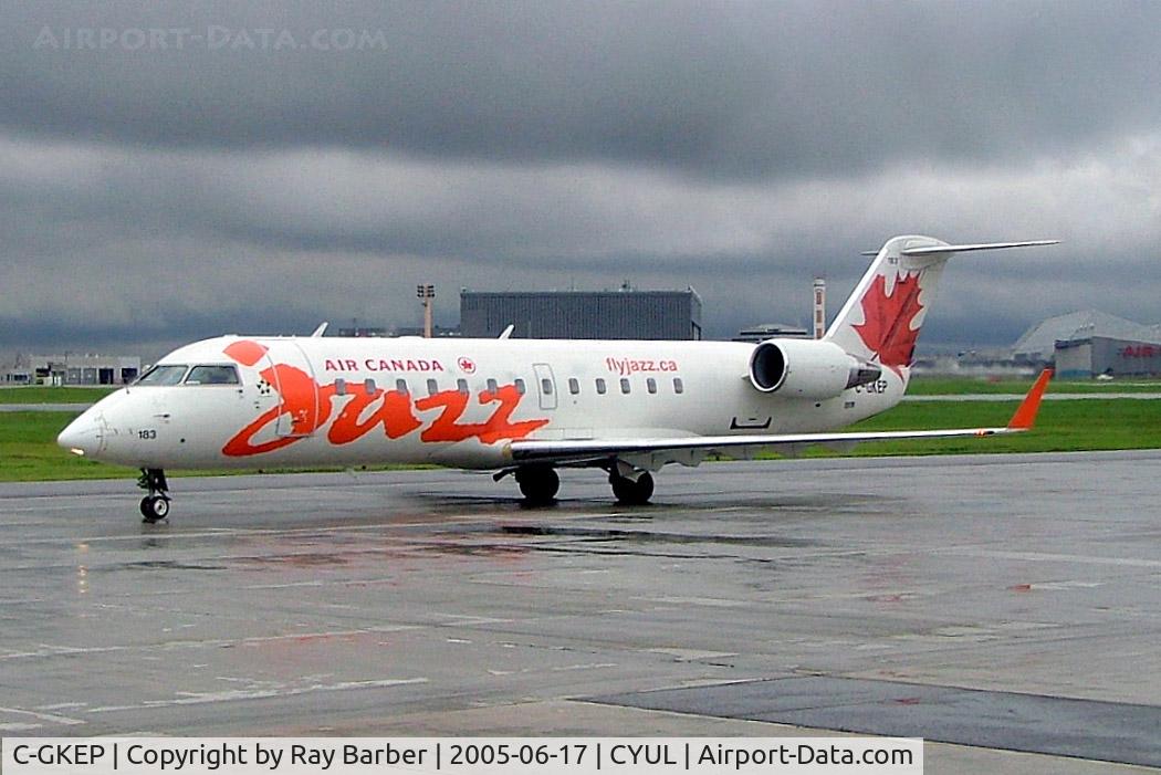 C-GKEP, 1999 Canadair CRJ-200ER (CL-600-2B19) C/N 7303, Canadair CRJ-200ER [7303] (Air Canada Jazz) Montreal-Dorval~C 16/06/2005