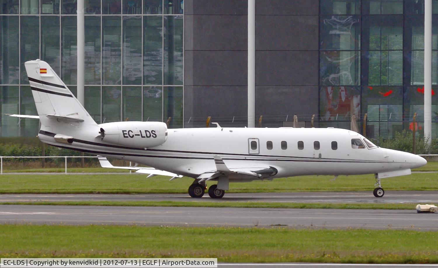 EC-LDS, Gulfstream Aerospace G100 C/N 158, Taxiing for departure.