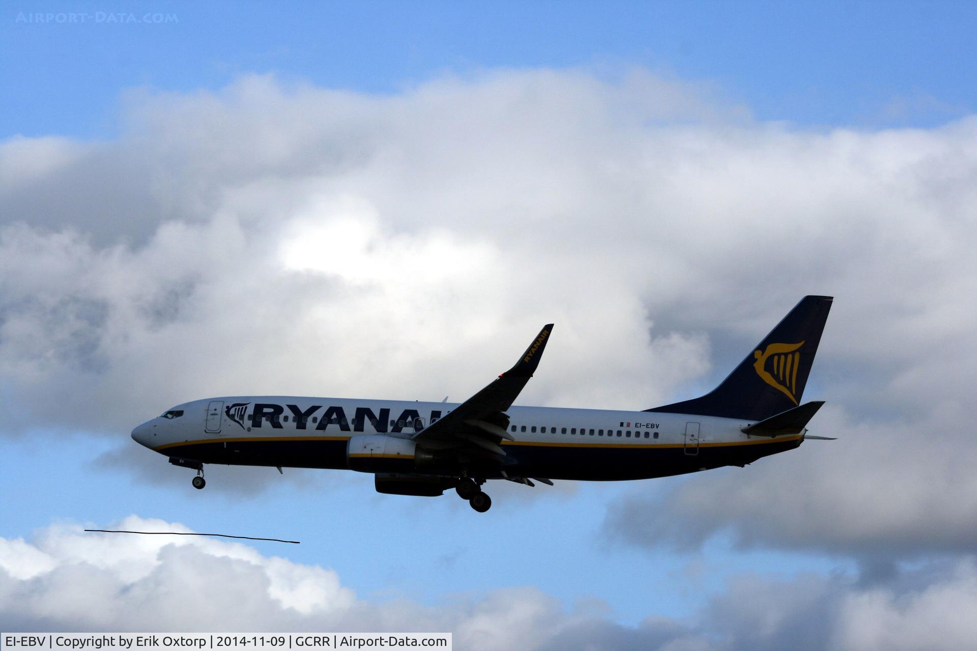 EI-EBV, 2009 Boeing 737-8AS C/N 35009, EI-EBV landing in ACE