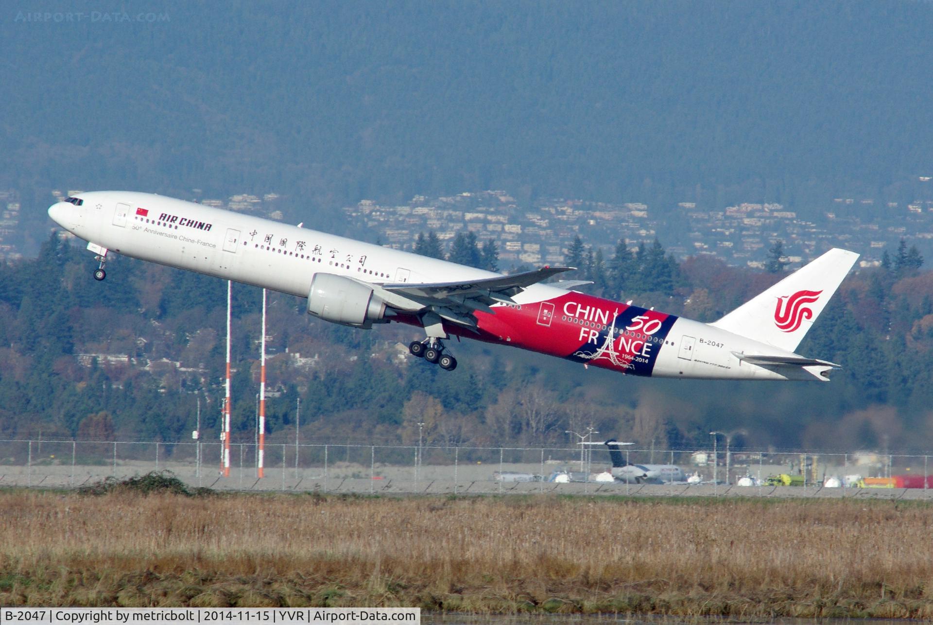 B-2047, 2014 Boeing 777-39L/ER C/N 60374/1196, China-France 5oth anniversary