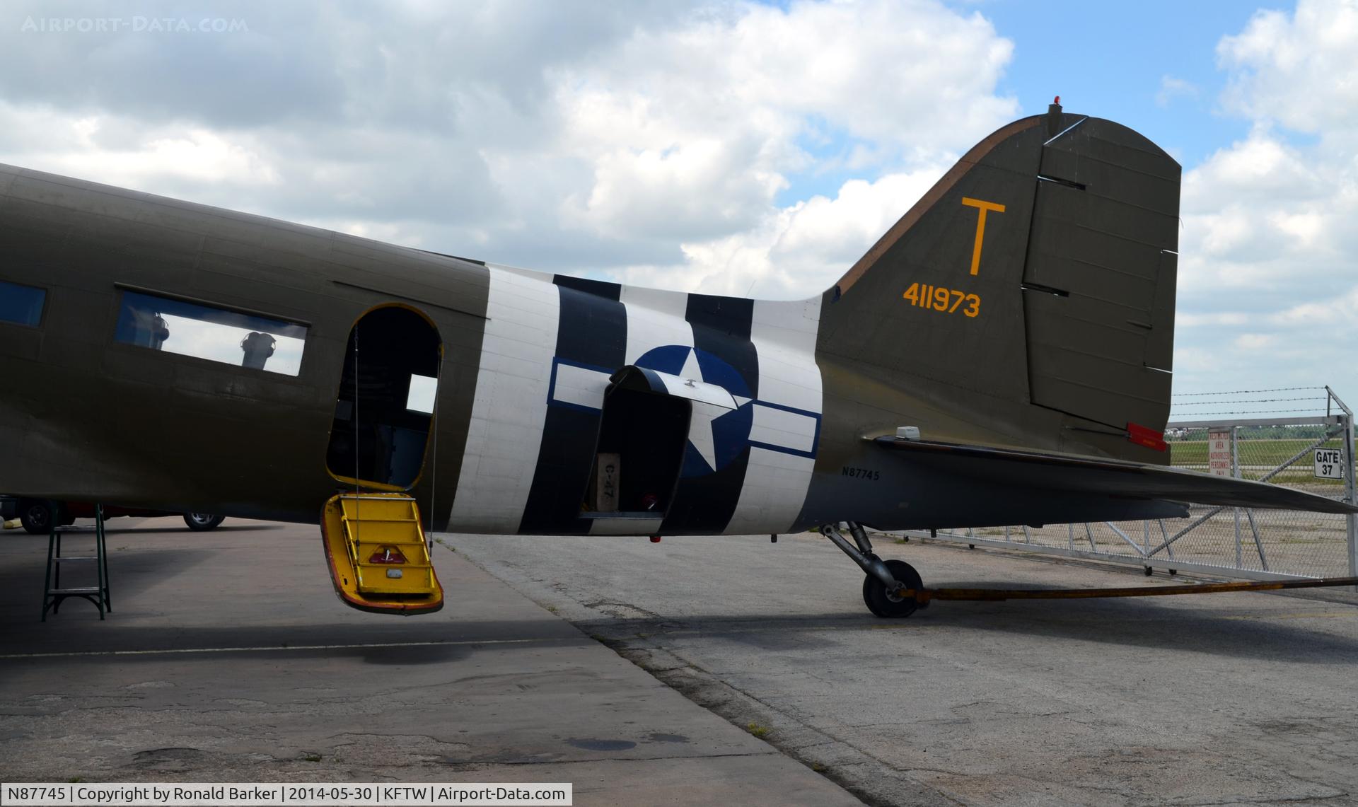 N87745, 1942 Douglas DC-3 C/N 6315, Vintage Flying Museum
