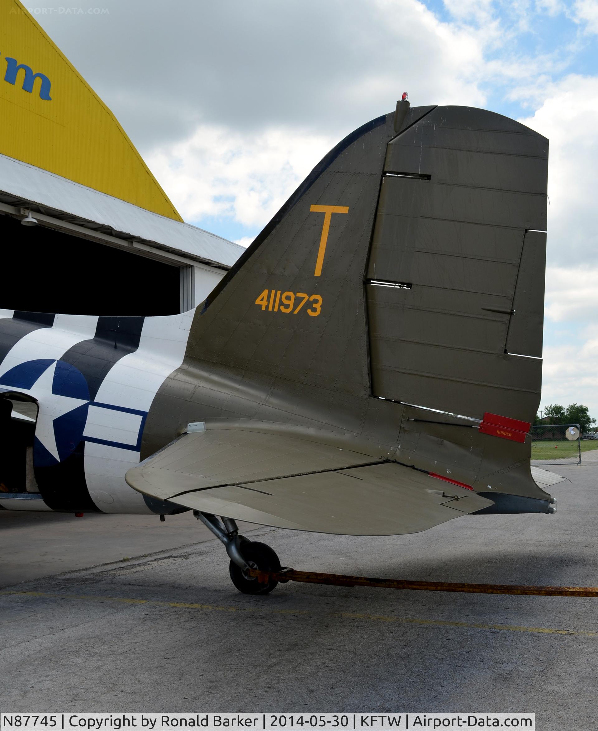 N87745, 1942 Douglas DC-3 C/N 6315, Vintage Flying Museum