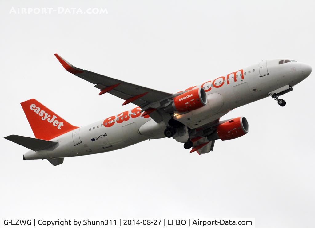 G-EZWG, 2012 Airbus A320-214 C/N 5318, Climbing after take off from rwy 32R... Now fitted with sharklets