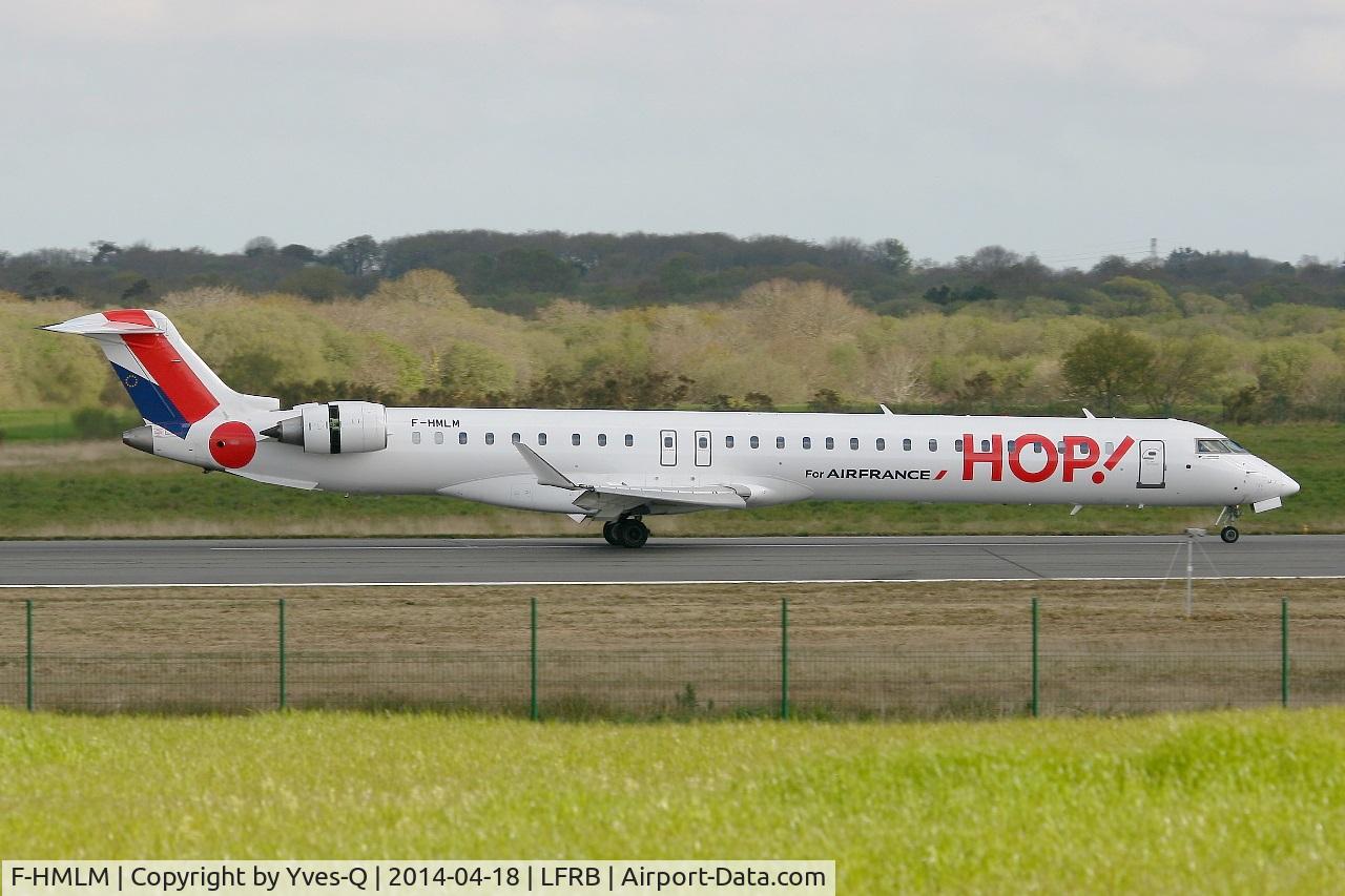 F-HMLM, 2012 Bombardier CRJ-1000EL NG (CL-600-2E25) C/N 19023, Canadair Regional Jet CRJ-1000, Reverse thrust landing Rwy 07R, Brest-Bretagne Airport (LFRB-BES)