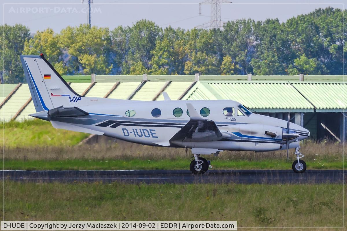 D-IUDE, Beech C90B King Air C/N LJ-1323, Beech C90B King Air,