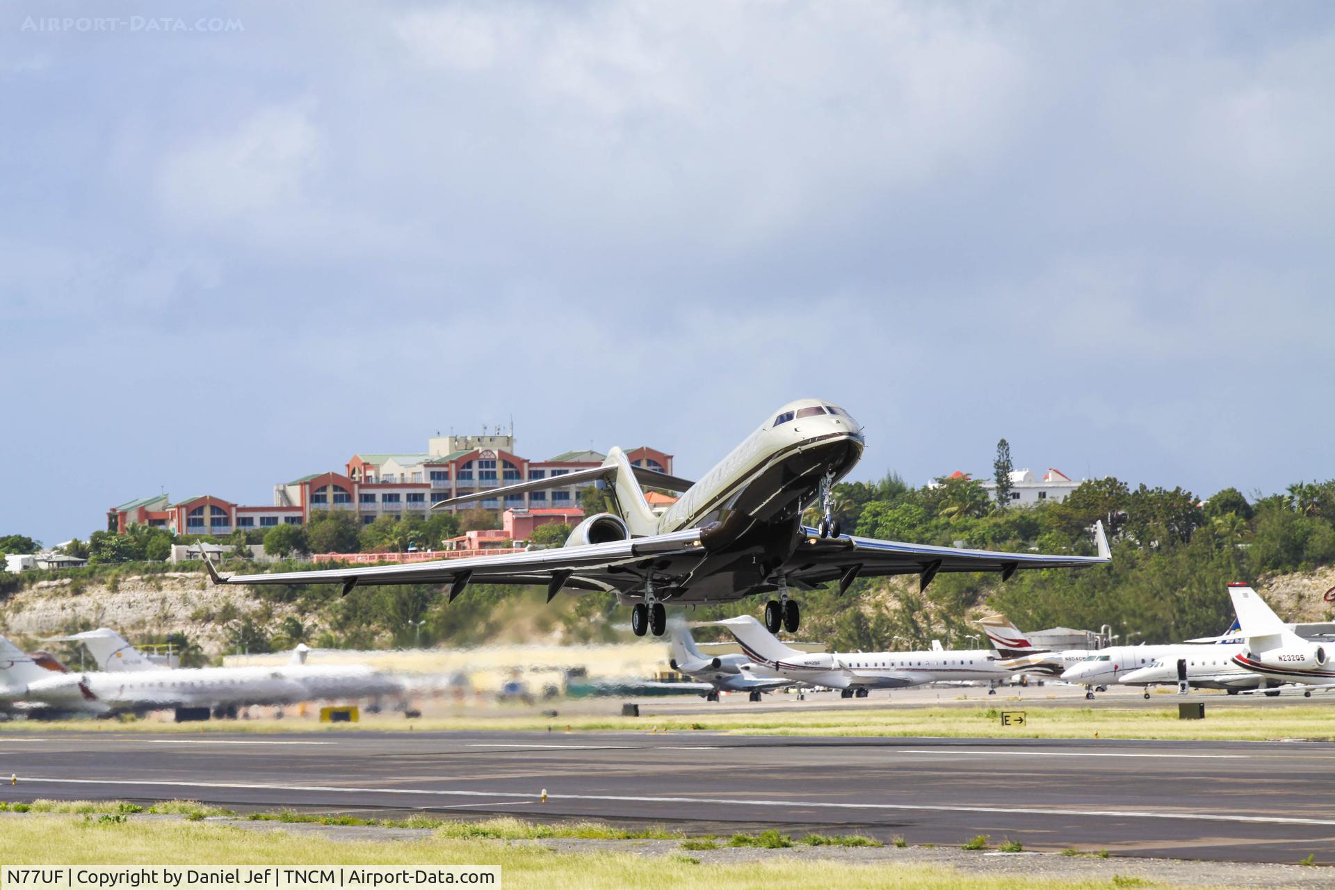 N77UF, 2008 Bombardier BD-700-1A10 Global Express C/N 9284, N77UF