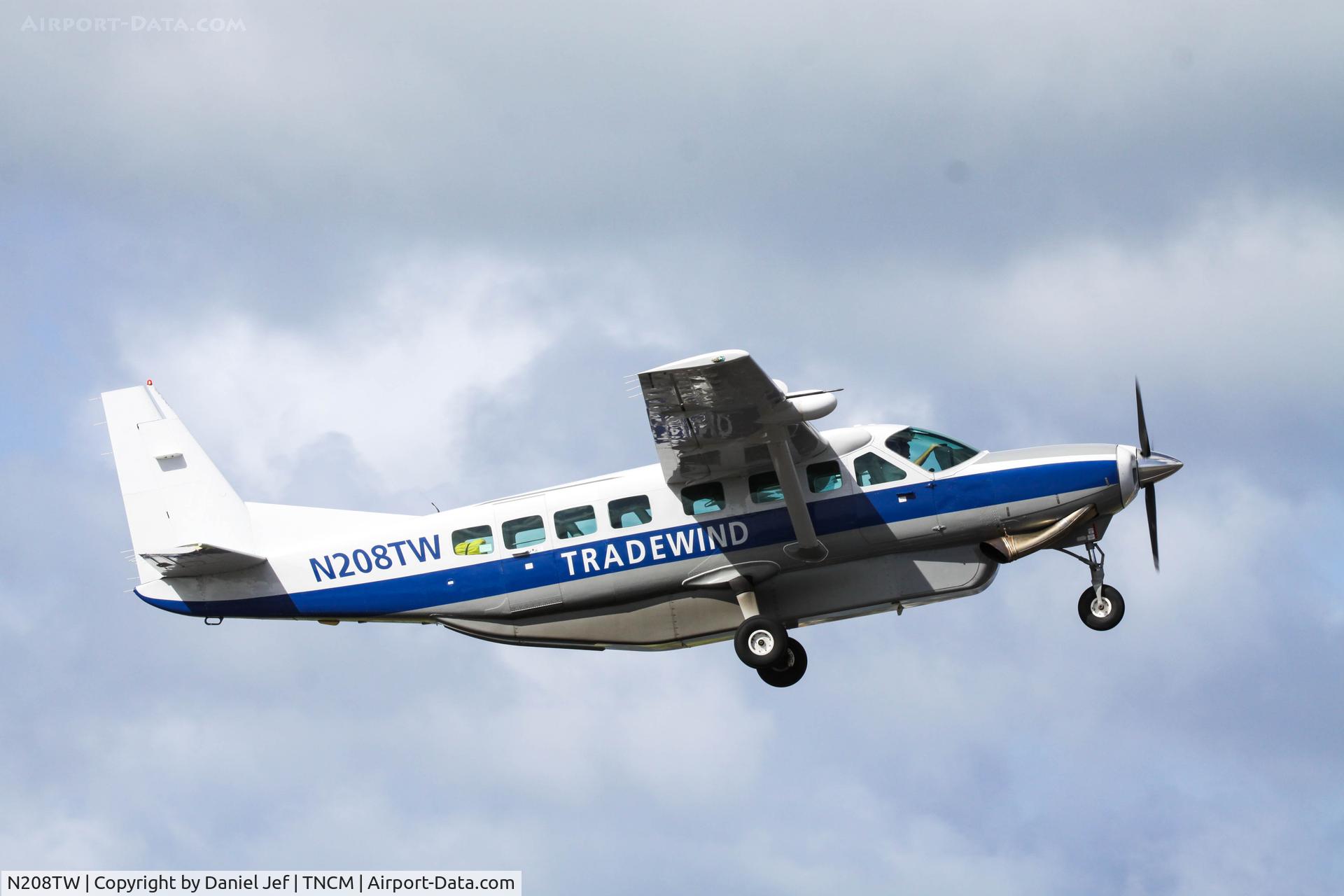 N208TW, 1998 Cessna 208B C/N 208B0671, N208TW