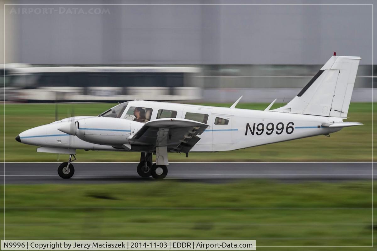 N9996, Piper PA-34-200T C/N 347770163, Piper PA-34-200T,