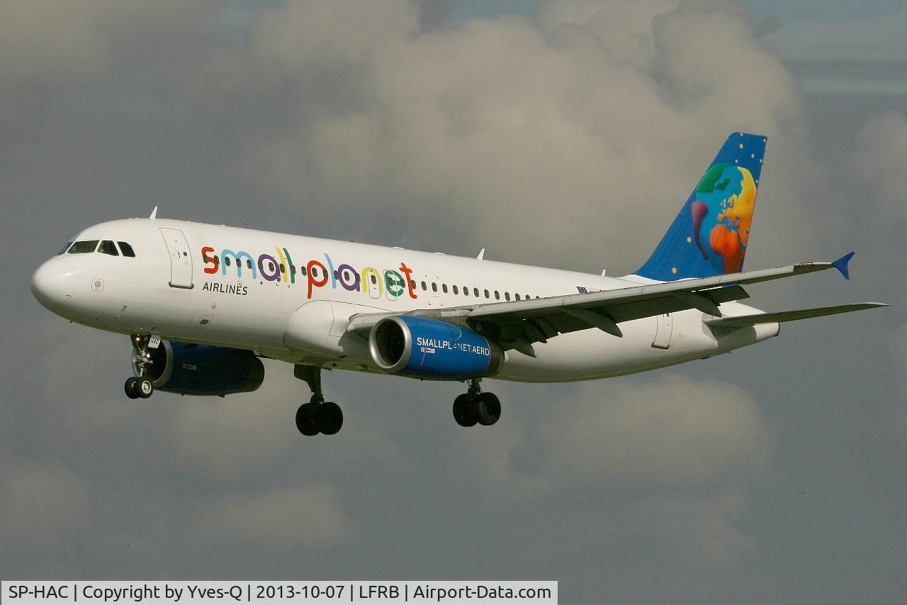 SP-HAC, 1997 Airbus A320-233 C/N 739, Airbus A320-233, Short approach rwy 25L, Brest-Bretagne airport (LFRB-BES)