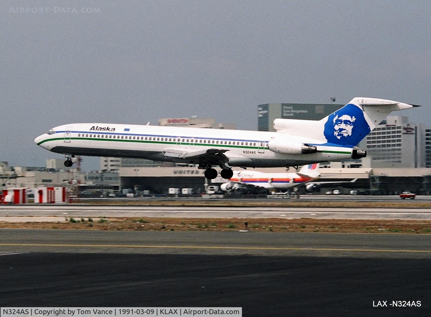 N324AS, 1969 Boeing 727-247 C/N 20264, KLAX 25L landing photo from FedEx lot